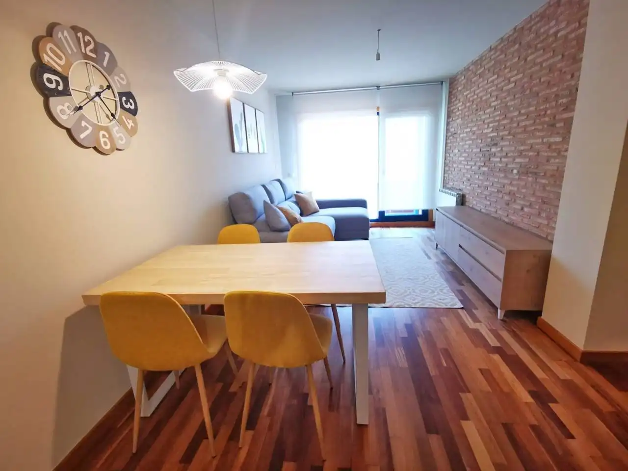 Flat for rent in Calle rosalia de castro, Salvaterra de Miño