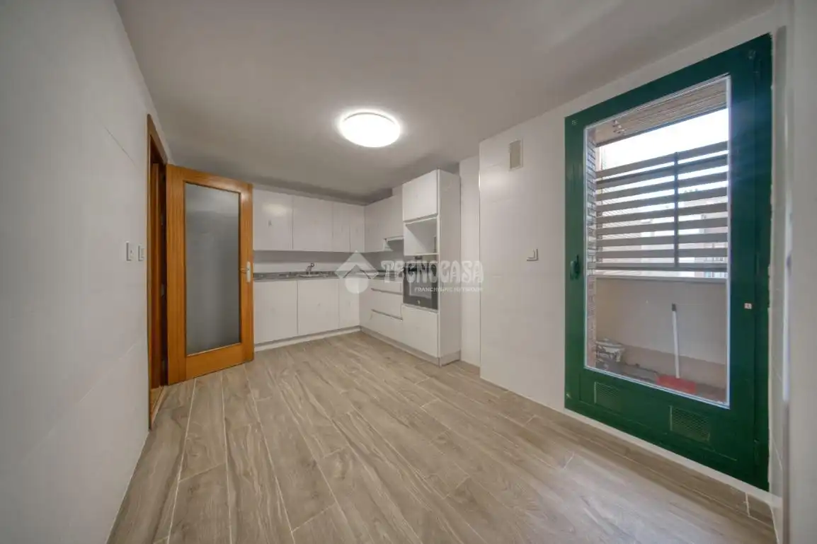 Kitchen of Flat for rent in Valladolid  with Heating and Community pool