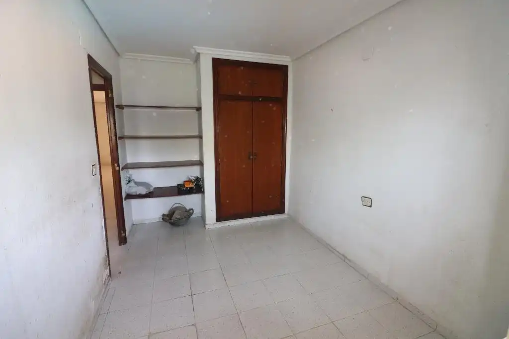 Casa aparellada amb terrassa en venda a Avenida de la Música, imagen 8