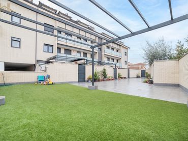 Wohnung mit Balkon zum Verkauf in Calle Cardeñas