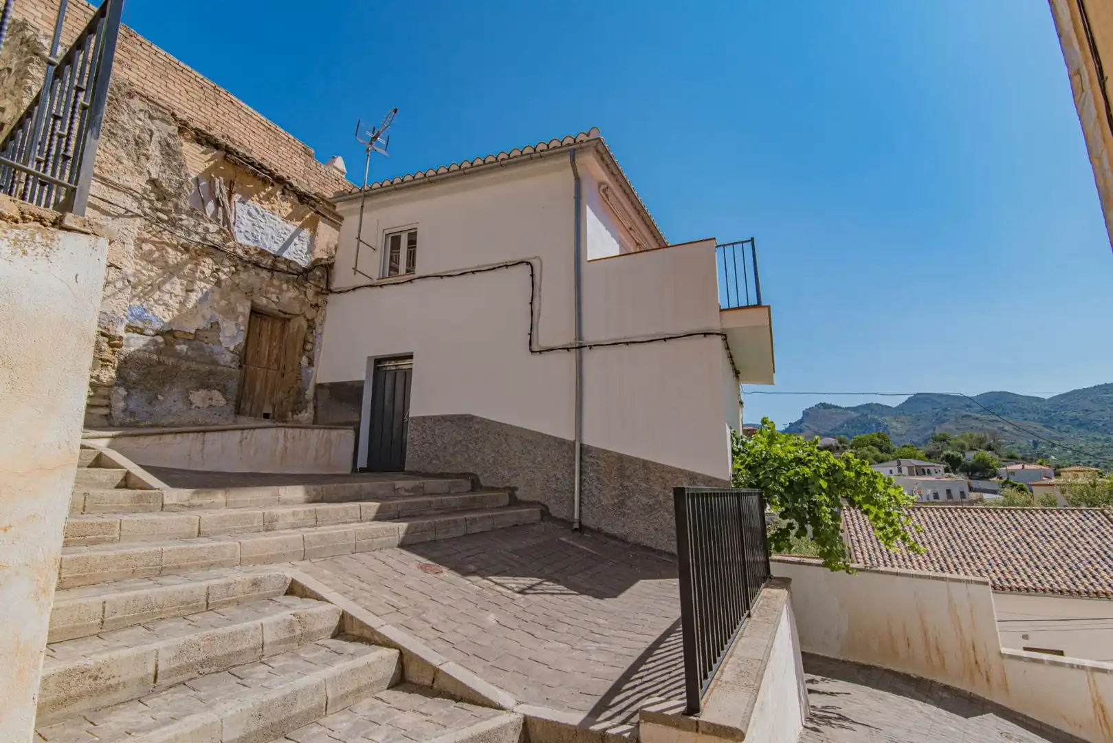 Vista exterior de Casa adosada en venta en Quéntar con Calefacción, Terraza y Trastero