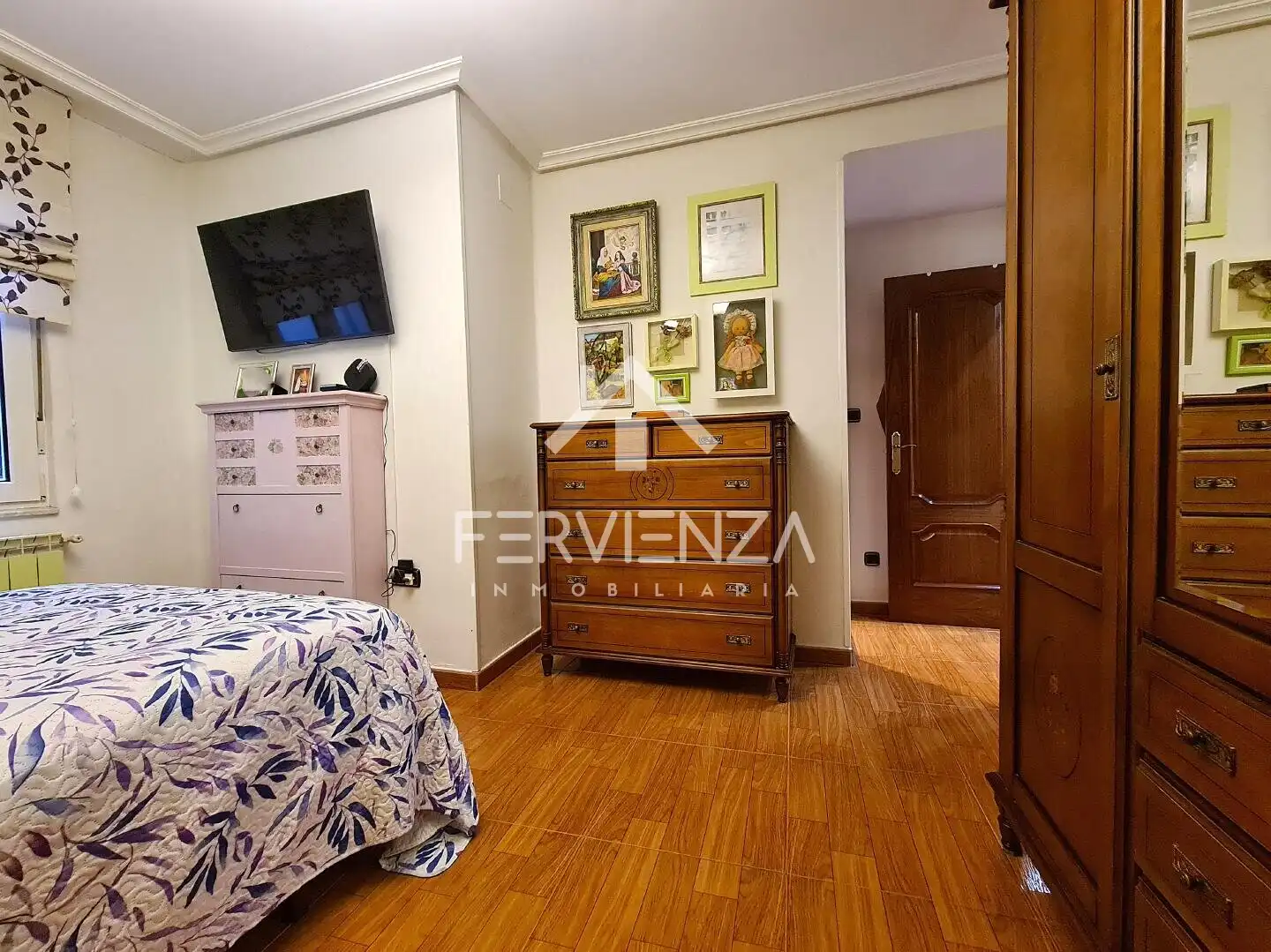 Dormitori de Pis en venda en Oviedo 