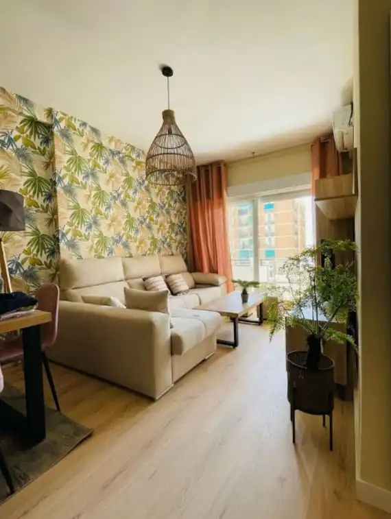 Living room of Flat for rent in Granada  with Air Conditioner, Furnished and Oven
