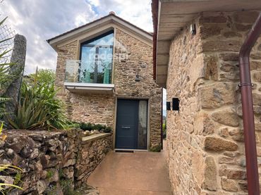Chalet con piscina en venta en Arbo