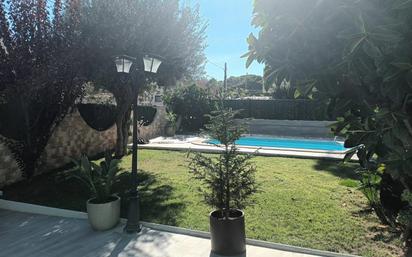 Jardí de Casa o xalet en venda en Torrent amb Aire condicionat, Terrassa i Piscina