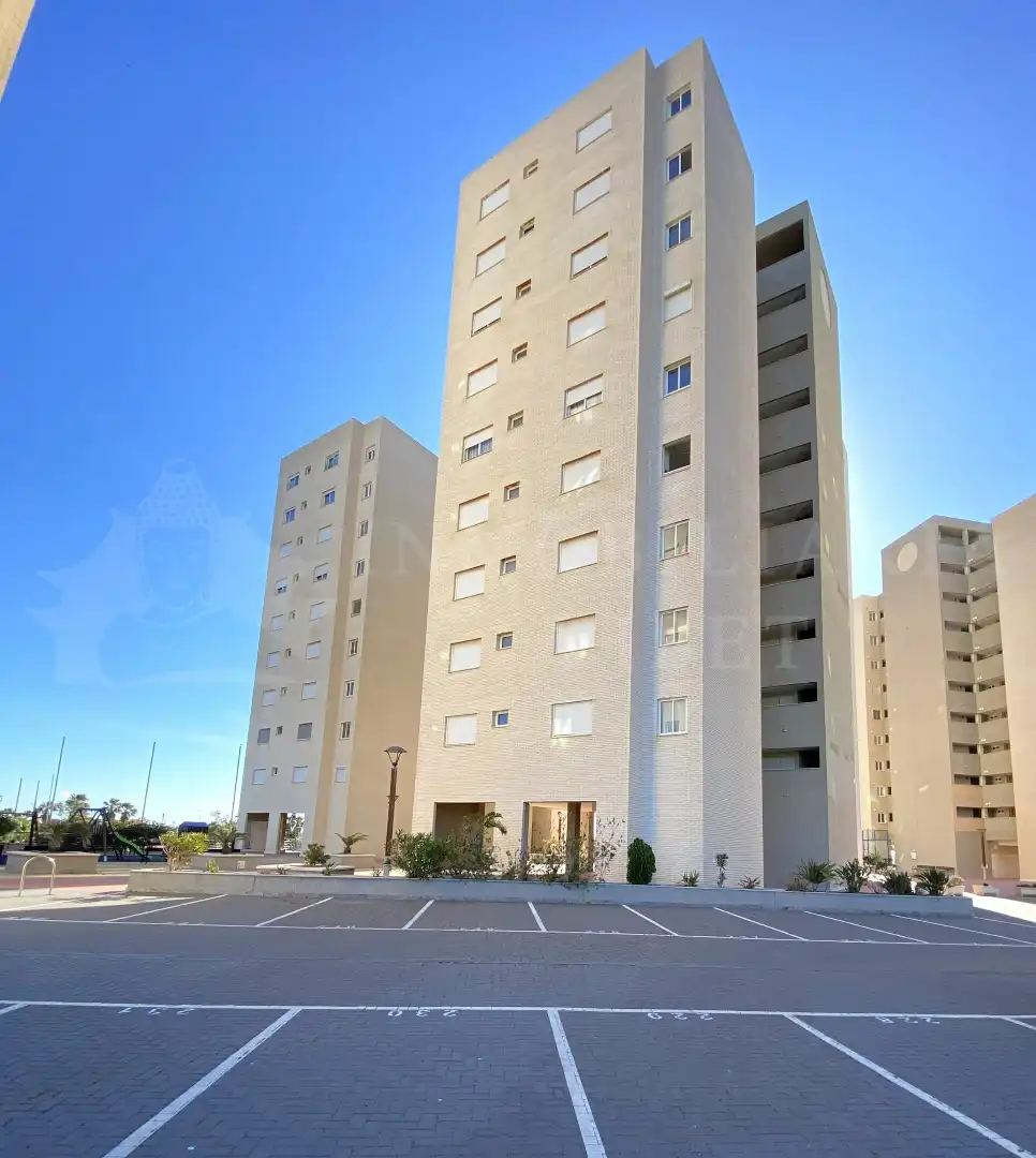 Apartament amb piscina en venda a Desconocido Veneziola D 8