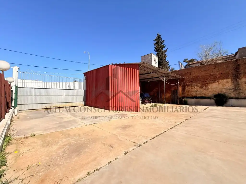 Aparcament de Casa o xalet en venda en Alcalá de Guadaira