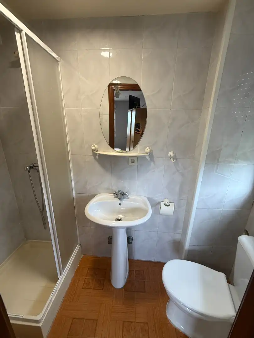 Bany de Edifici en venda en Siero amb Alarma