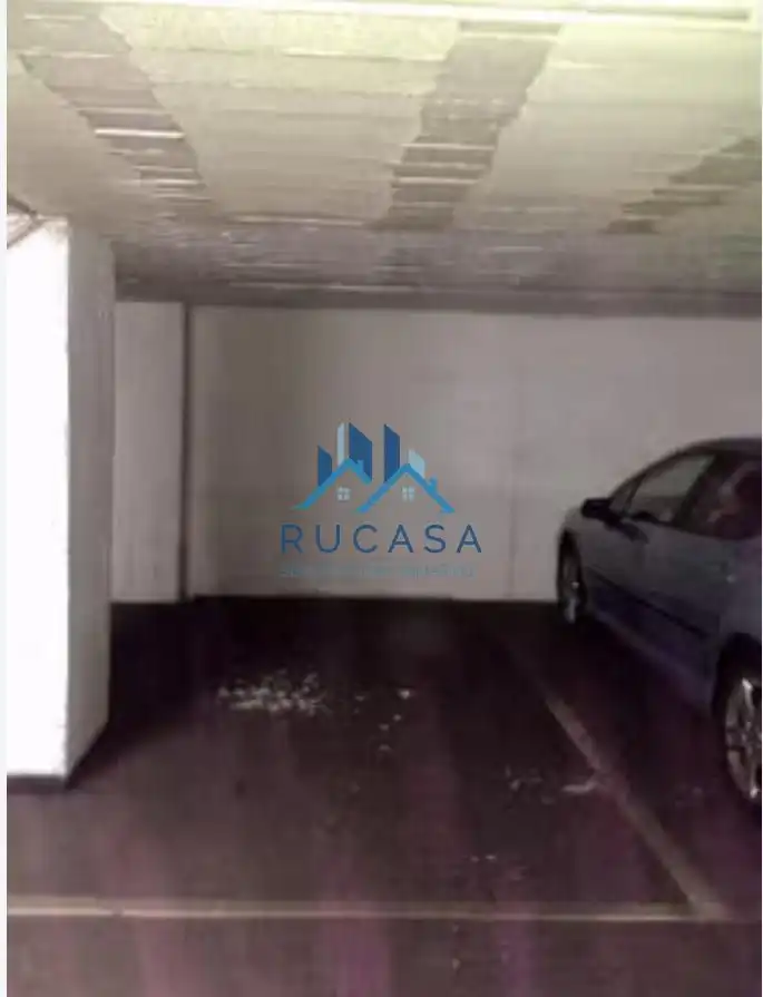 Parkplatz von Garage zum Verkauf in Torrelavega 