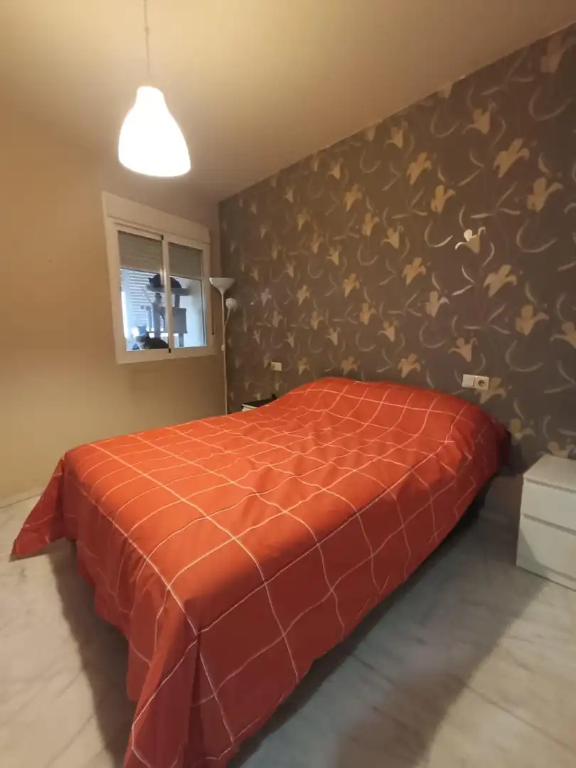 Habitación de Piso en venta en La Algaba con Aire acondicionado
