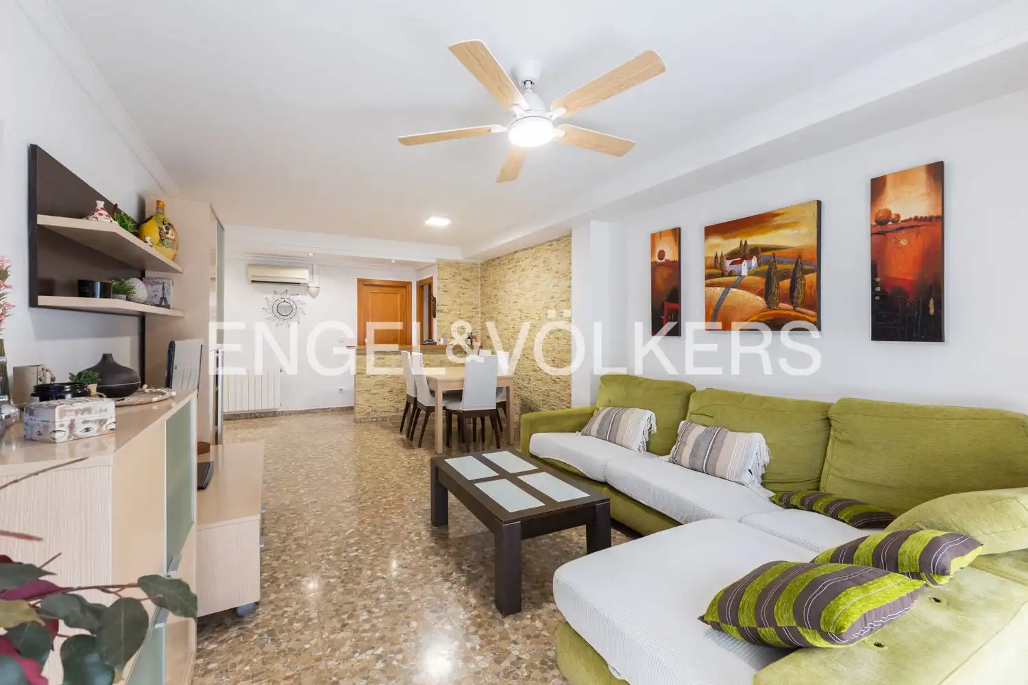 Sala de estar de Piso en venta en Tavernes Blanques con Aire acondicionado, Calefacción y Terraza