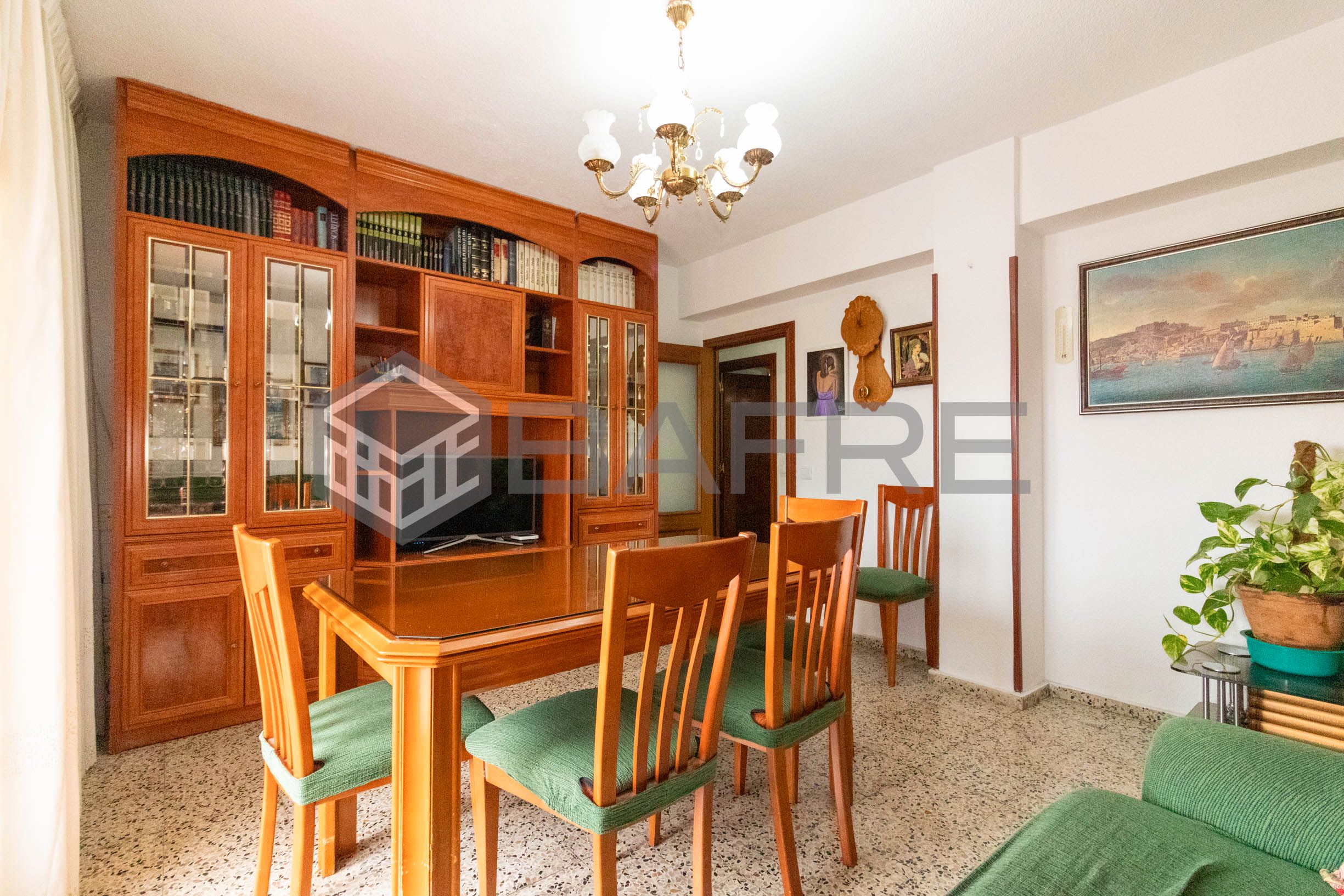 Vista exterior de Piso en venta en  Madrid Capital con Calefacción