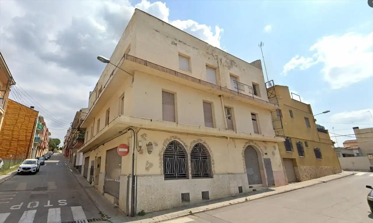 Außenansicht von Gebäude zum Verkauf in Tordera