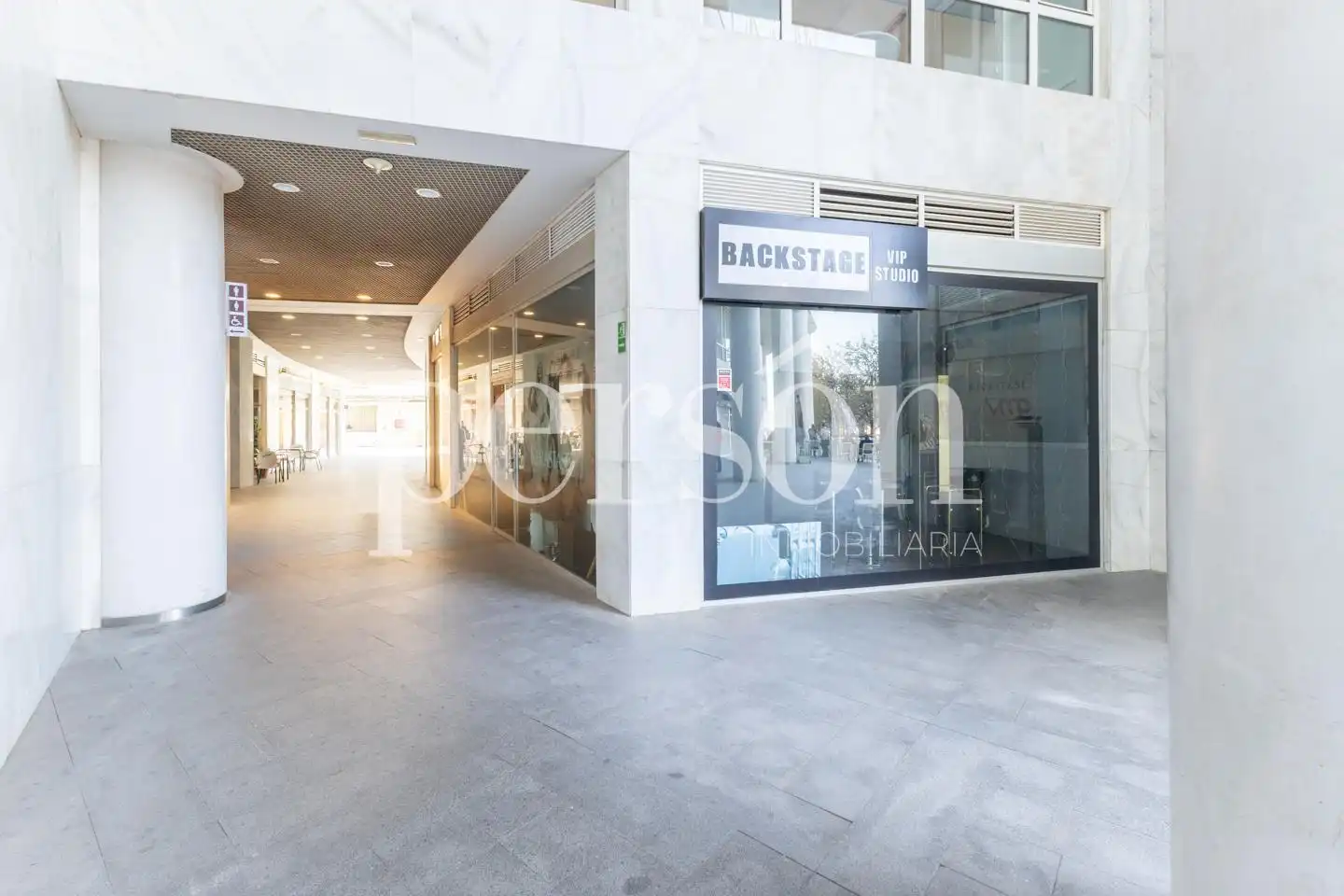 Vista exterior de Local en venta en Valencia