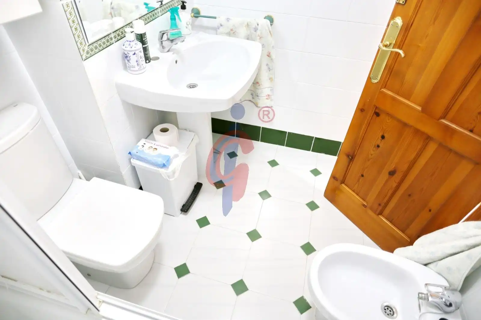 Bathroom of Detached homes for sale in Guardamar del Segura  with Air Conditioner, Private garden and Terrace