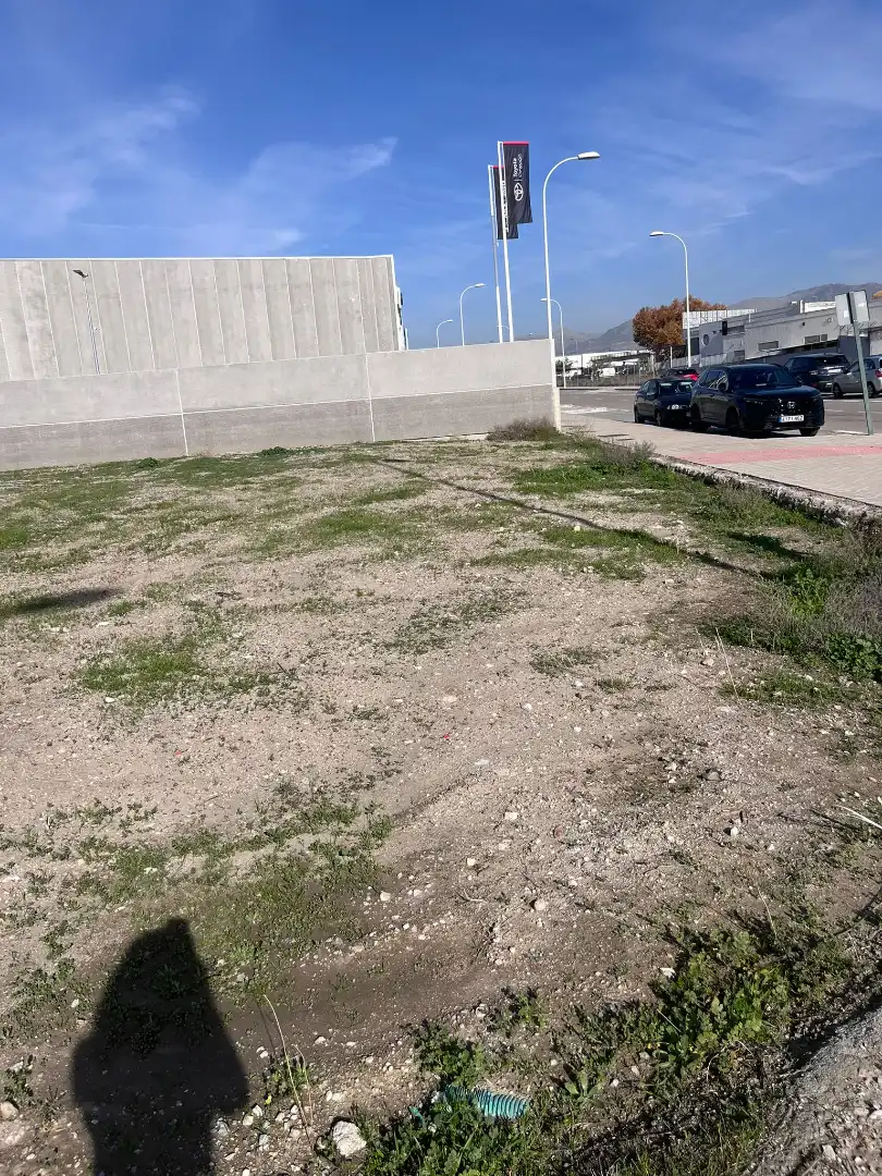 Terreno industrial en venta en Granada