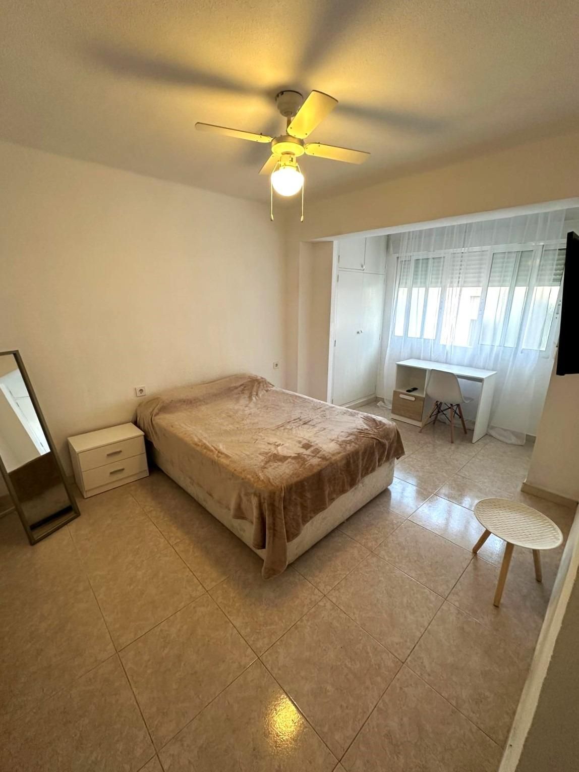 Dormitori de Apartament en venda en Alicante / Alacant amb Terrassa i Balcó