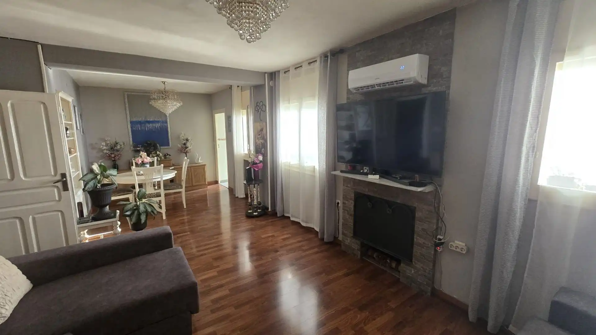 Sala de estar de Casa o chalet en venta en Pueyo de Santa Cruz con Aire acondicionado, Calefacción y Jardín privado