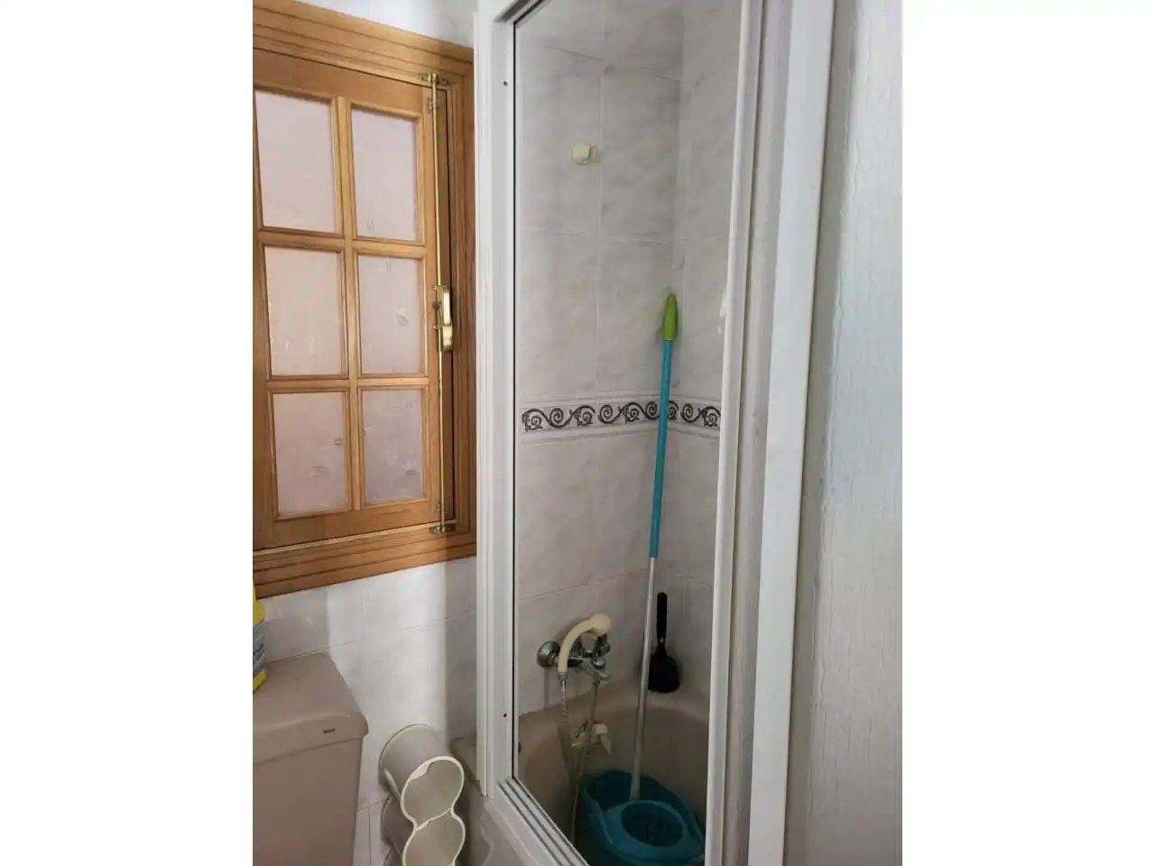 Bany de Casa o xalet en venda en Baza amb Calefacció i Terrassa