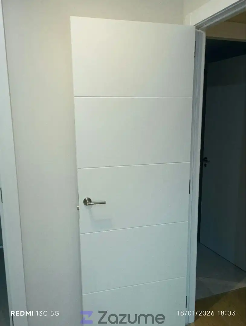 Flat for rent in Valencia  with Air Conditioner, Private garden and Terrace
