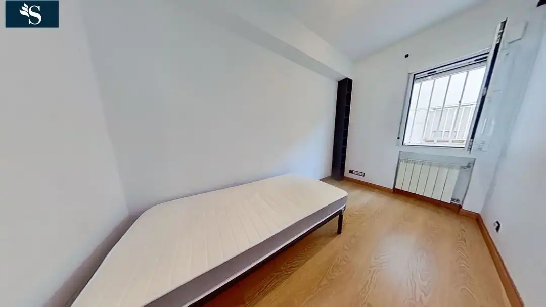 Bedroom of Flat for rent in Madrid  with Air Conditioner, Heating and Terrace