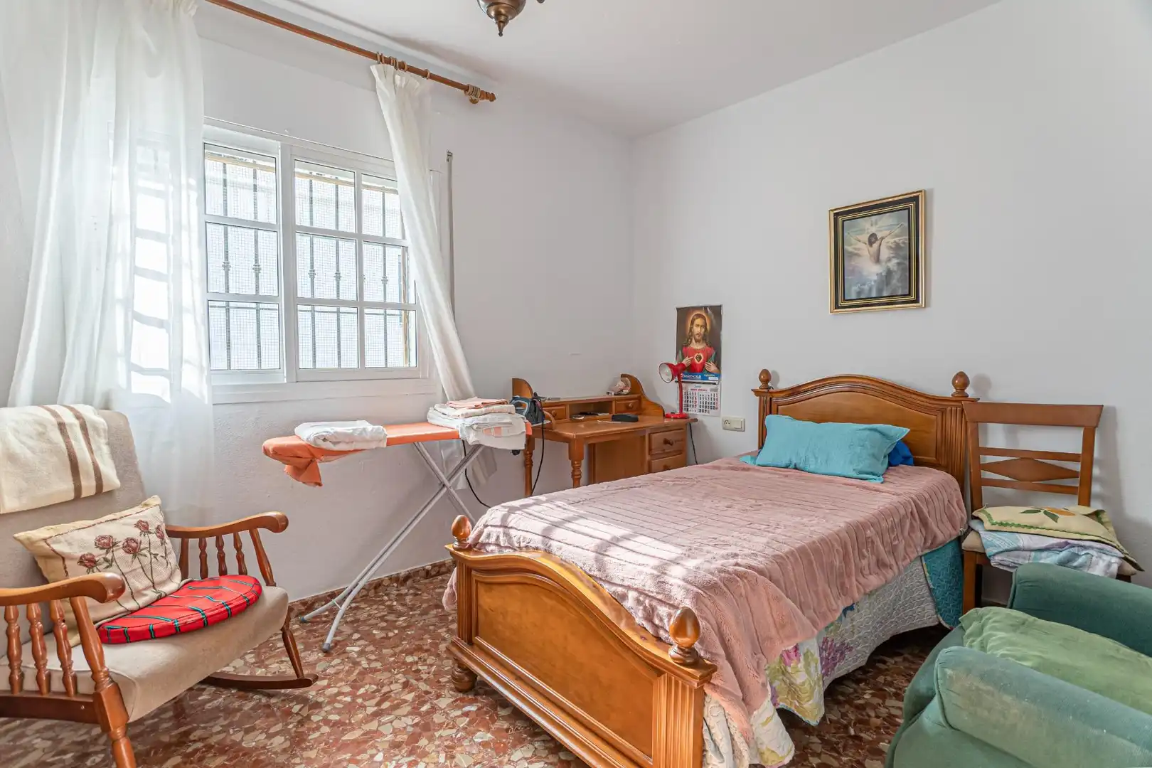 Dormitori de Finca rústica en venda en Málaga amb Aire condicionat, Terrassa i Traster