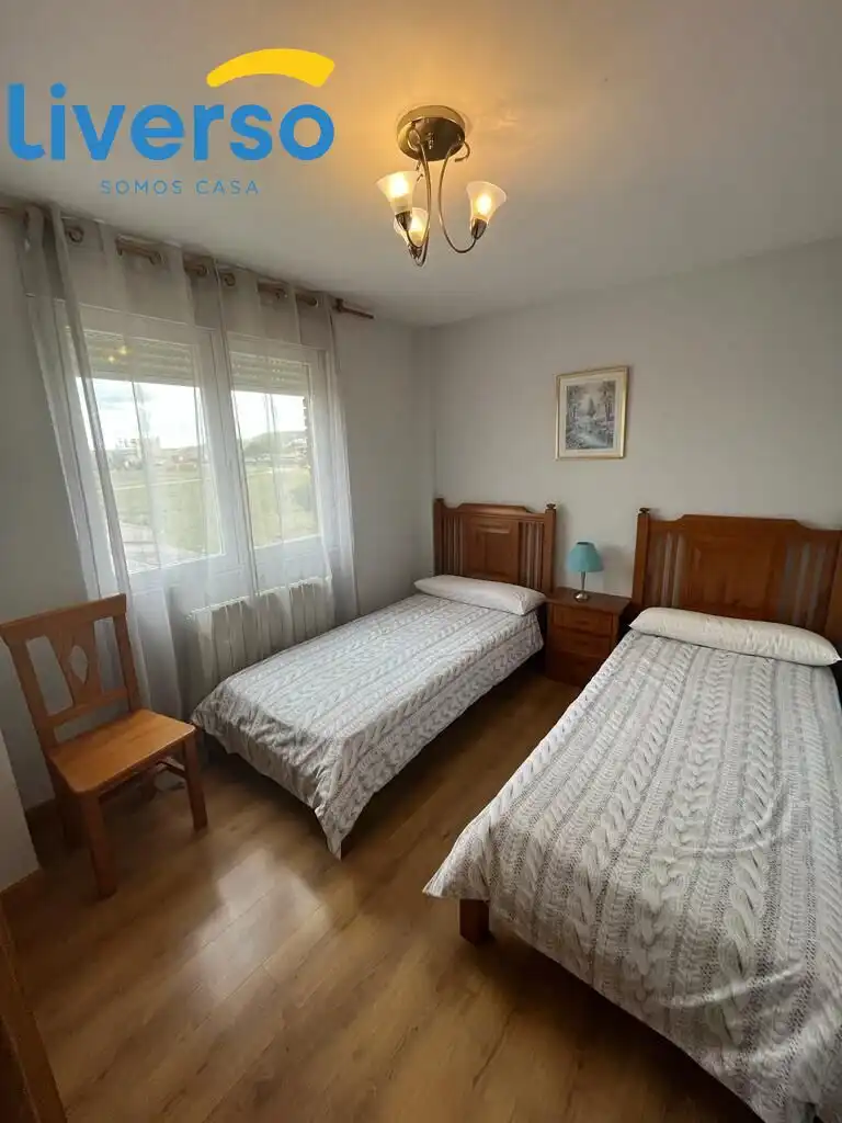 Habitación de Finca rústica en venta en Villaquirán de los Infantes con Calefacción, Terraza y Piscina
