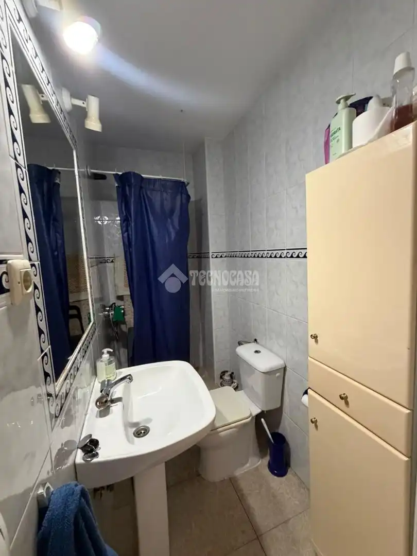 Bathroom of Houses for sale in Sevilla