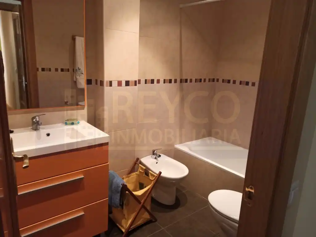 Bany de Apartament en venda en Torrecilla Sobre Alesanco amb Balcó