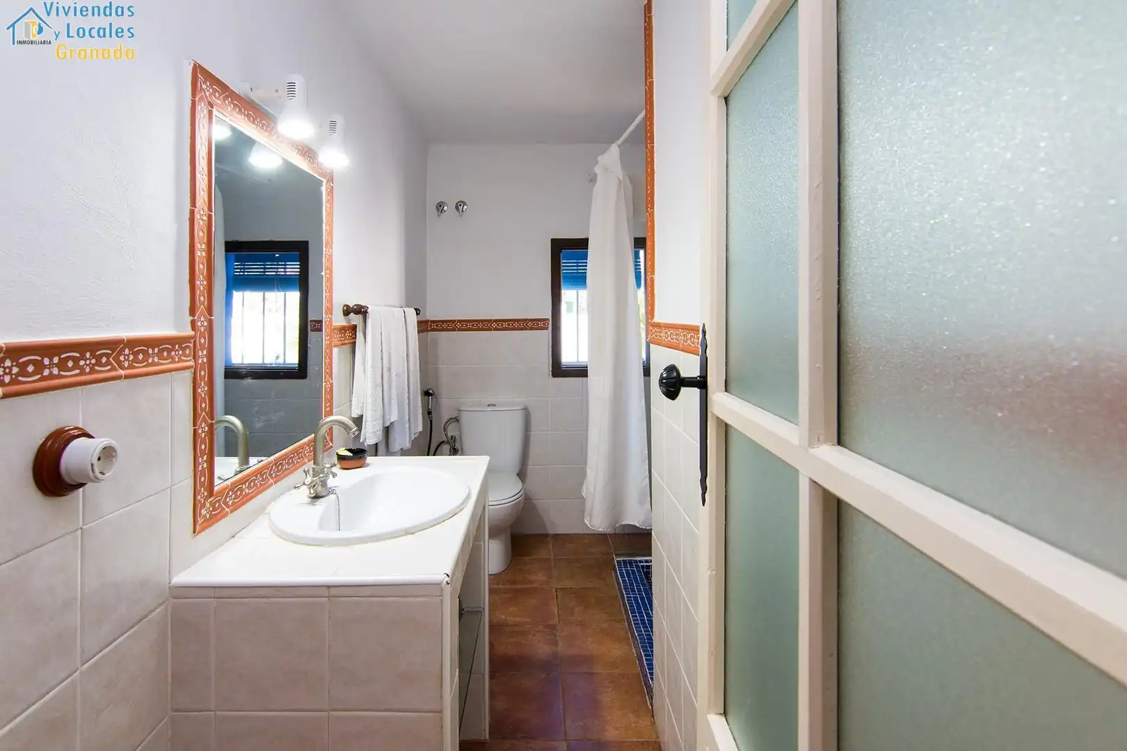 Baño de Casa o chalet en venta en Huétor Tájar con Calefacción, Jardín privado y Terraza