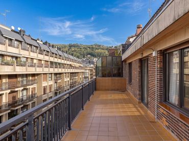 Piso con ascensor en venta en Bermingham