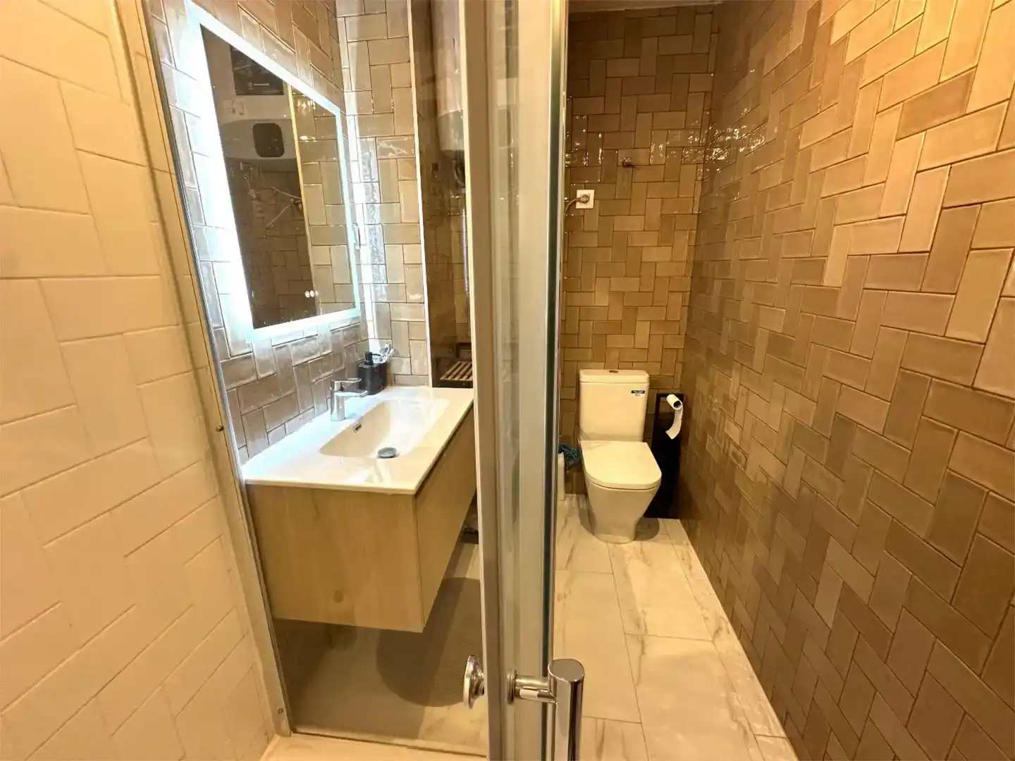 Baño de Piso en venta en Riaño con Trastero y Amueblado
