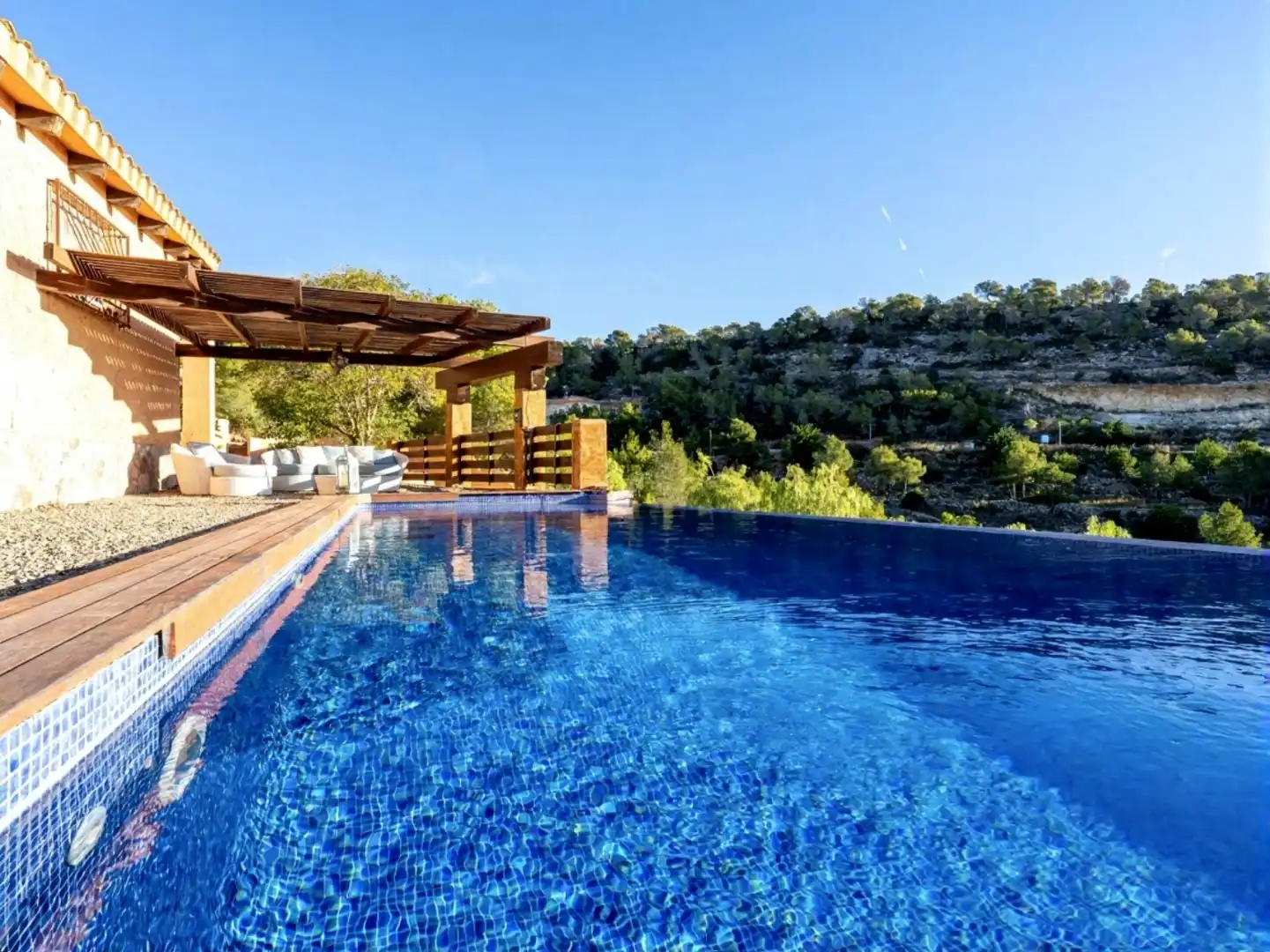 Piscina de Casa o chalet en venta en Roda de Berà con Aire acondicionado, Calefacción y Jardín privado