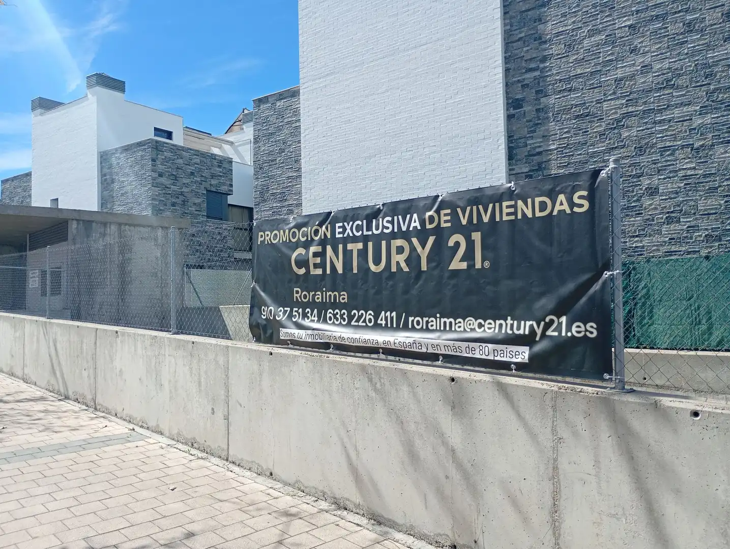 Casa con piscina en venta en lago de sanabria 30, imagen 2