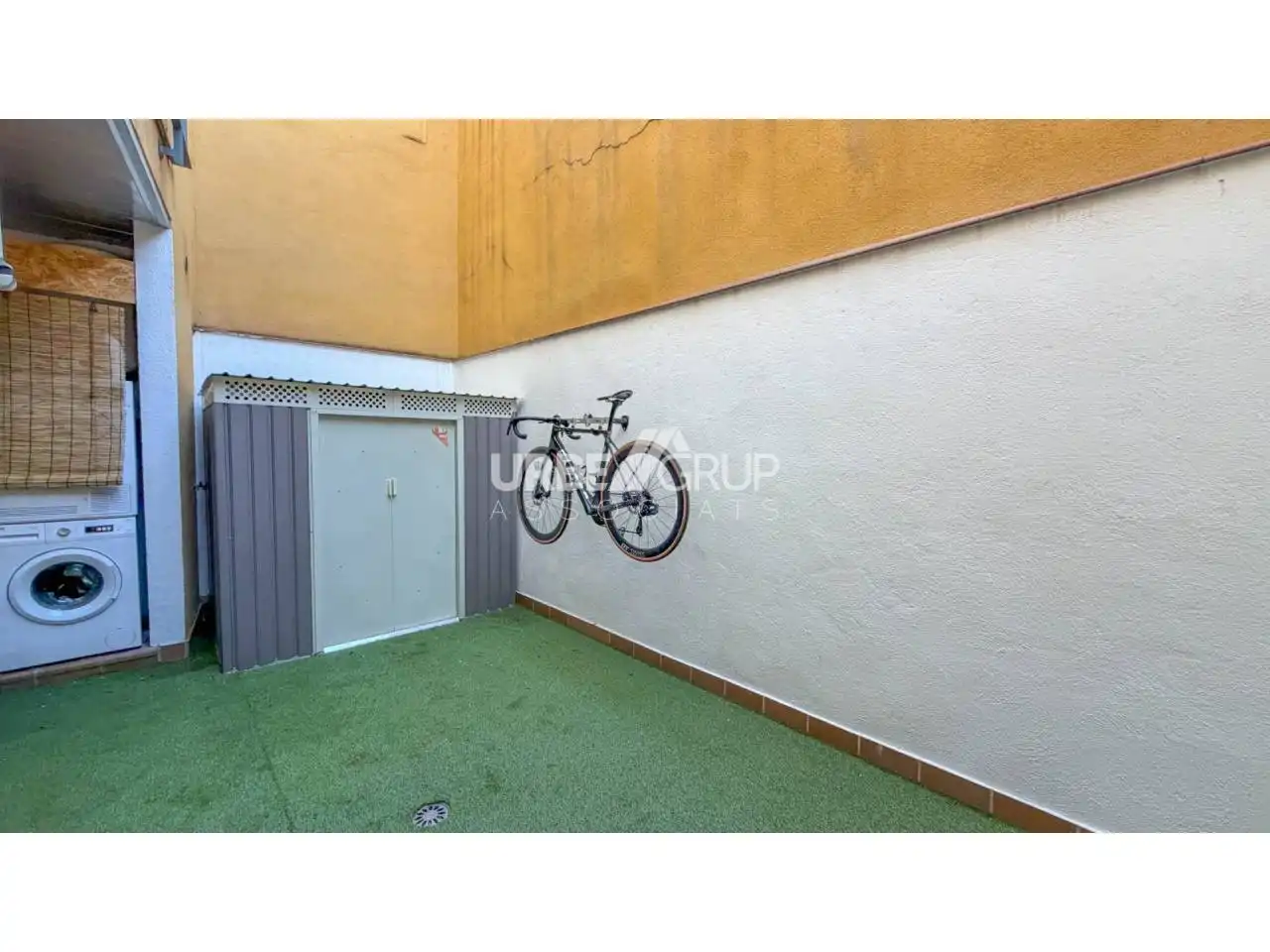 Parking of Flat for sale in Terrassa  with Air Conditioner, Heating and Private garden