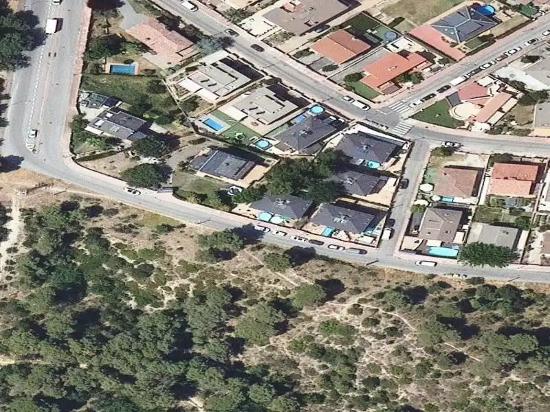 Casa aparellada en venda a calle Grecia, imagen 3
