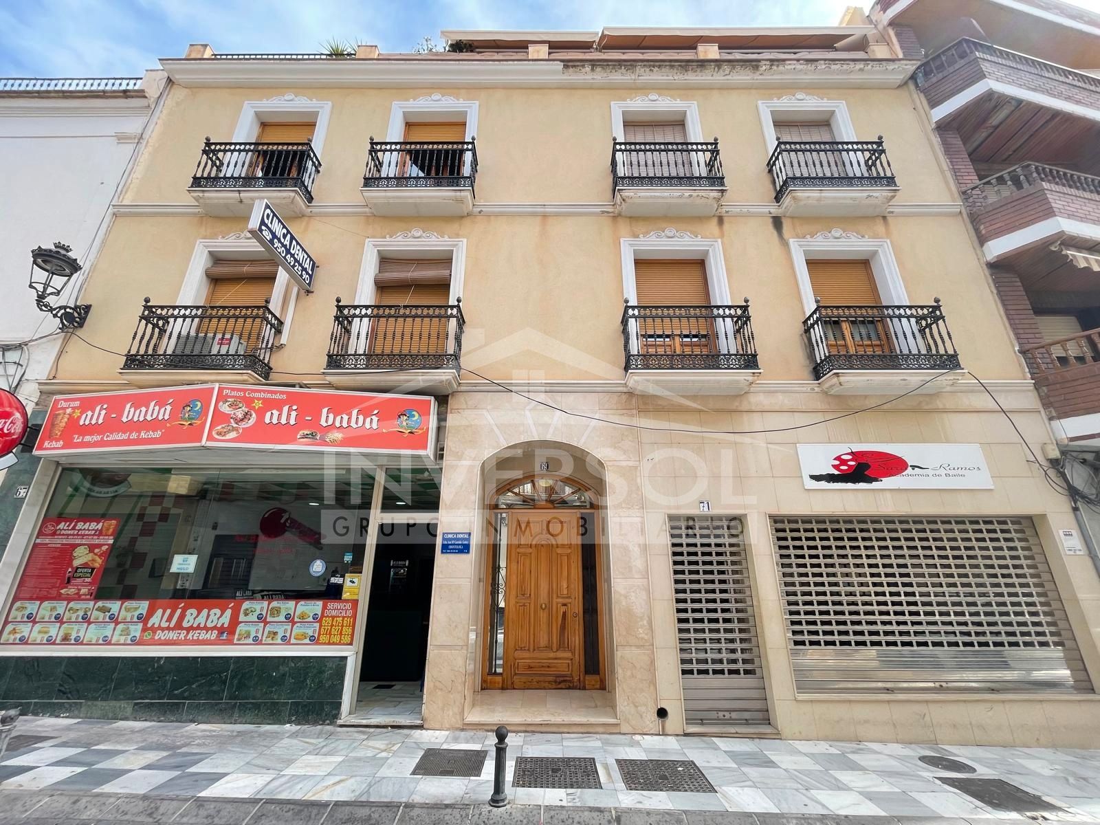 Vista exterior de Oficina en venda en Berja