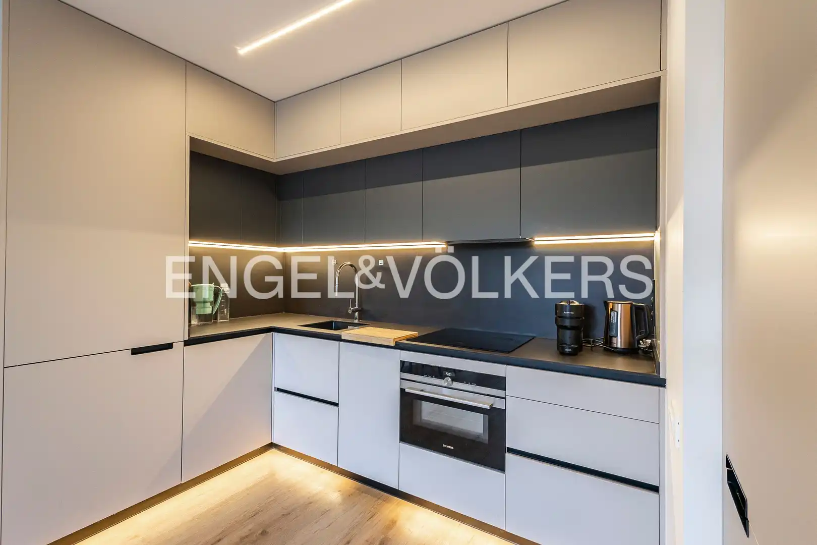 Cocina de Apartamento en venta en Esplugues de Llobregat con Calefacción, Terraza y Trastero