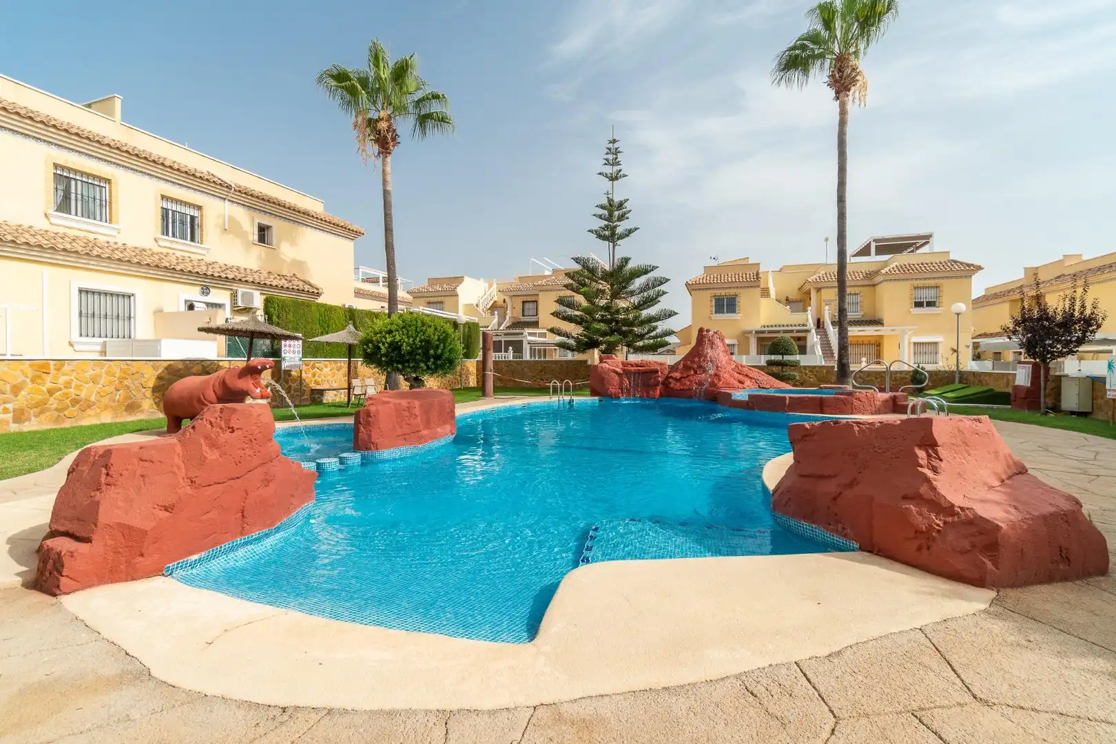 Swimming pool of Apartments for sale in Orihuela