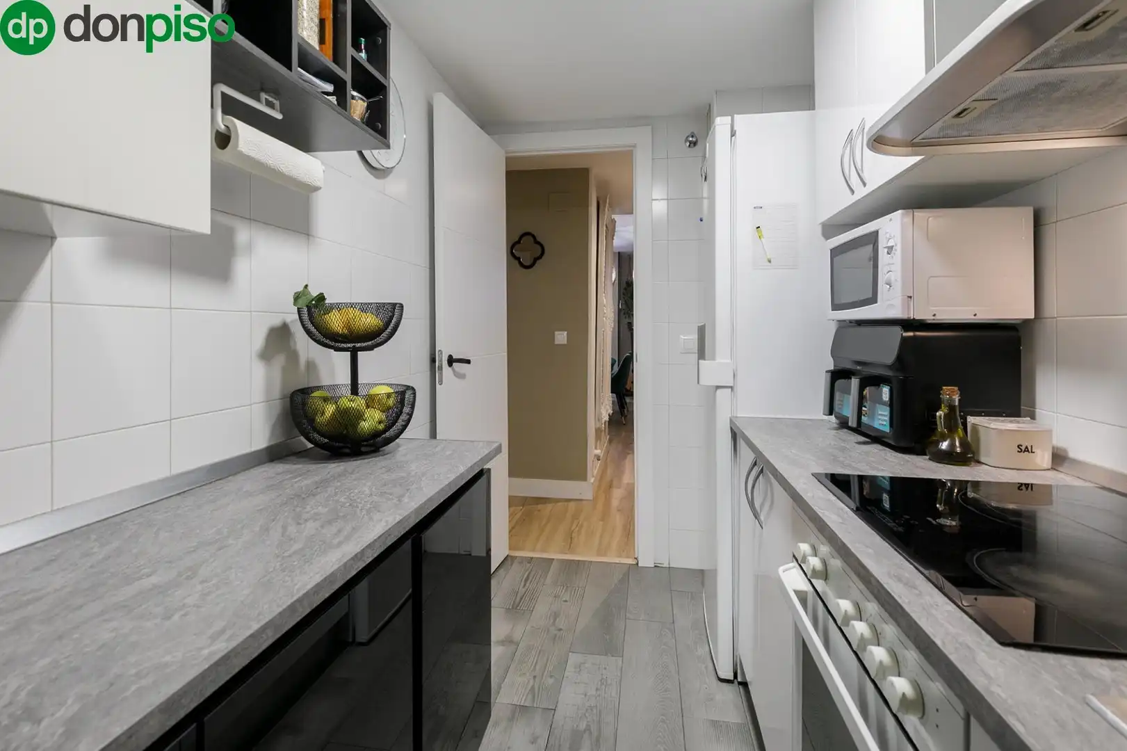 Kitchen of Flat for sale in Granada  with Air Conditioner, Terrace and Balcony