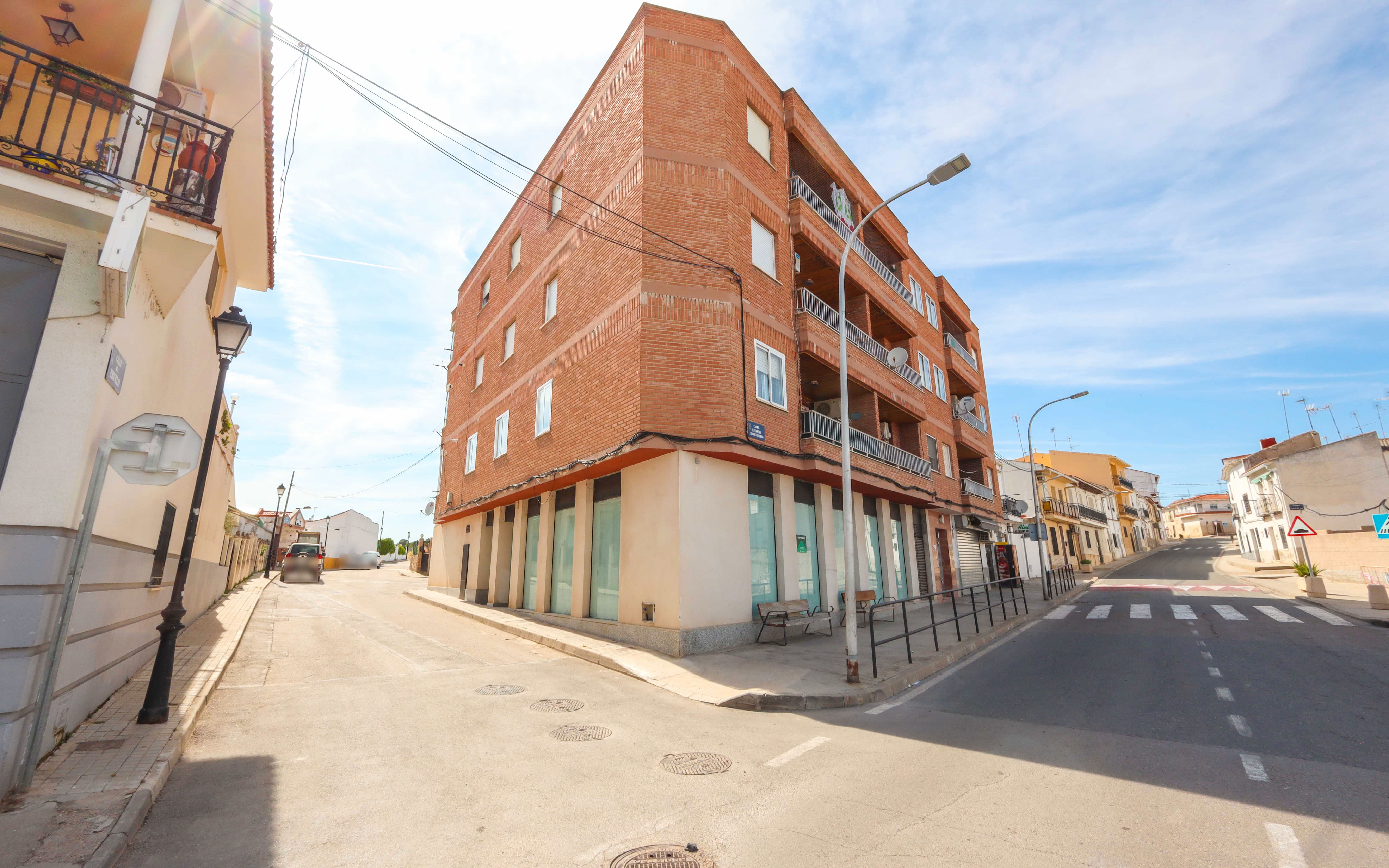 Vista exterior de Local de alquiler en Estremera