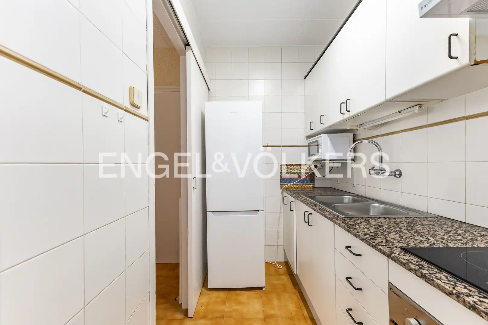 Cocina de Casa o chalet en venta en Sant Cugat del Vallès con Aire acondicionado, Calefacción y Jardín privado