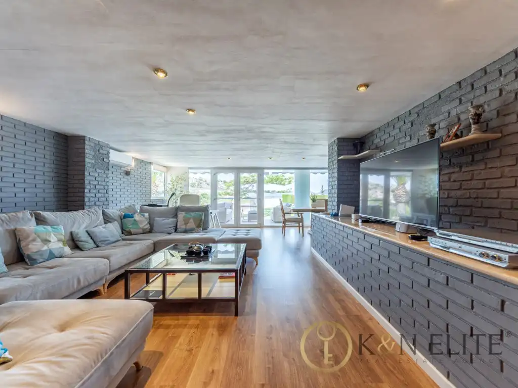 Sala de estar de Casa o chalet en venta en Petrer con Aire acondicionado, Jardín privado y Piscina