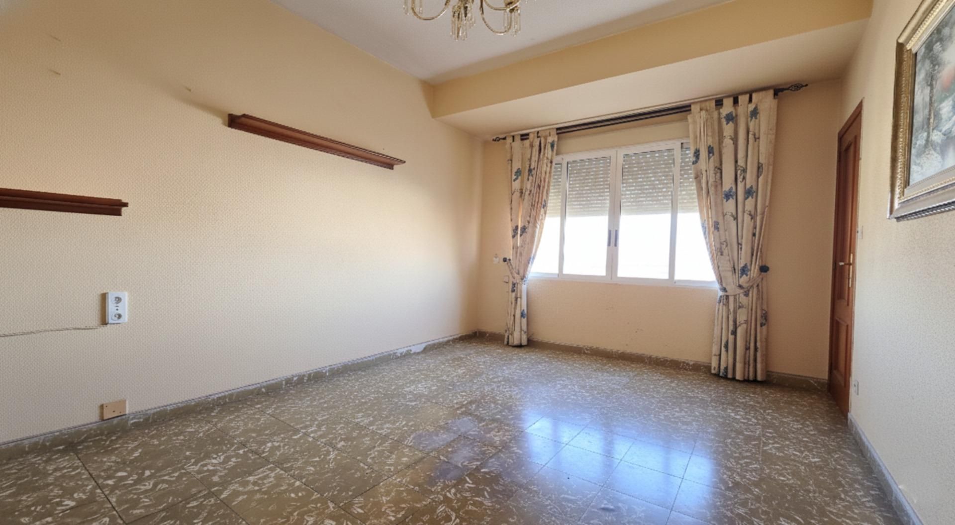 Habitación de Piso en venta en Alicante / Alacant con Balcón
