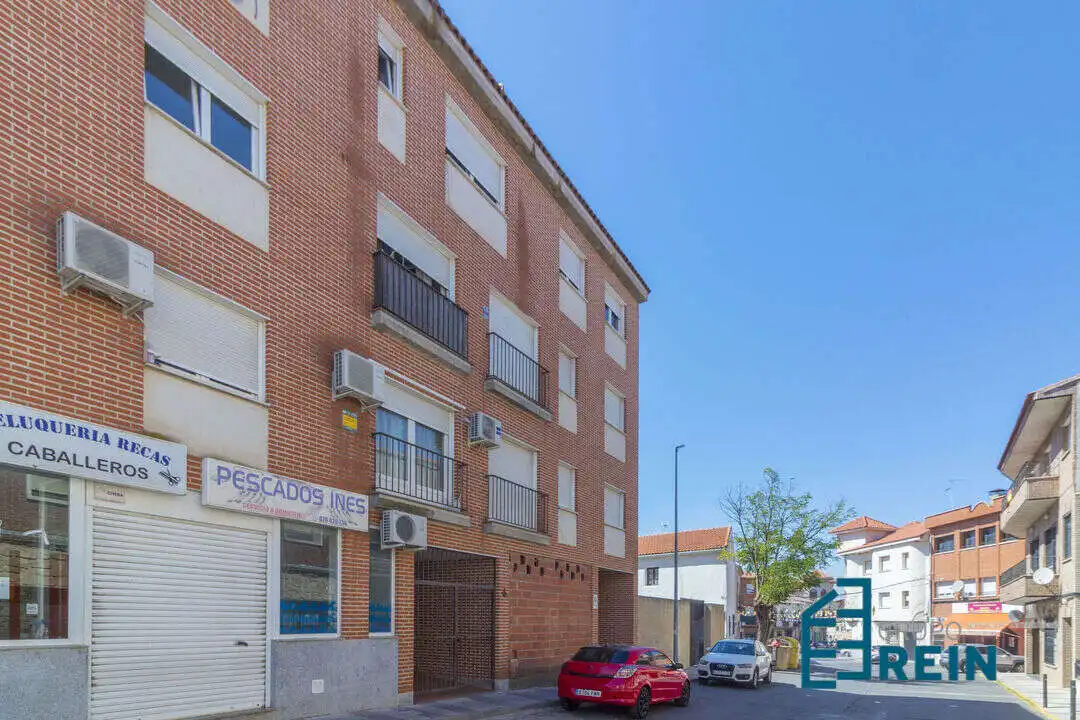 Piso con terraza en venta en Calle Manzanar 8, imagen 2