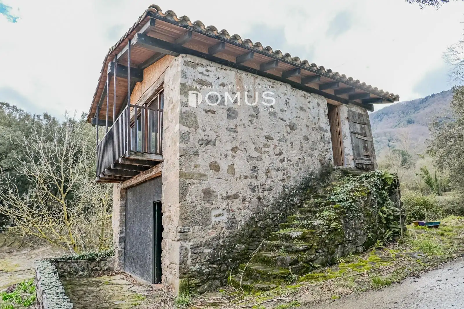 Vista exterior de Finca rústica en venta en Santa Pau con Calefacción, Parquet y Piscina