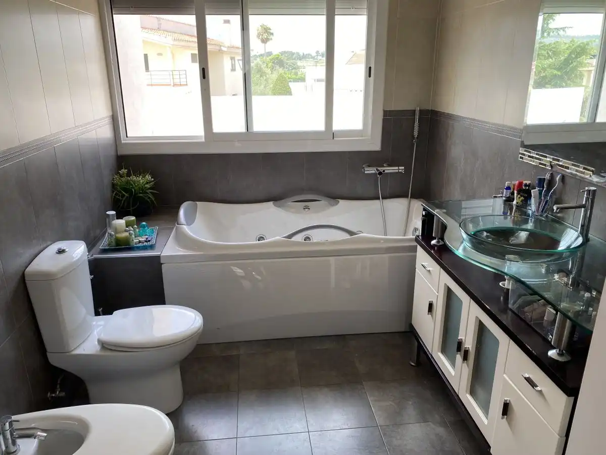 Houses for sale in Margallo, Grau - Quintanes