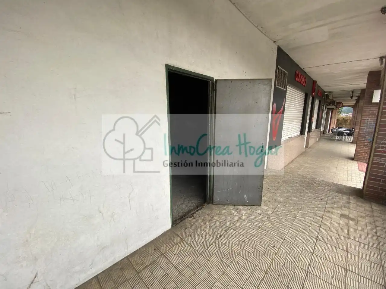 Locale commerciale in vendita a Mos, imagen 3
