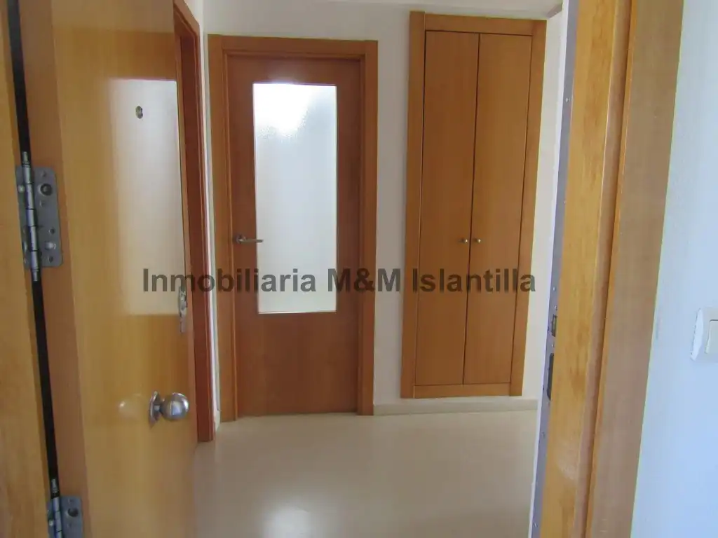 Piso en venta en Isla Cristina con Terraza, Horno y Lavadora