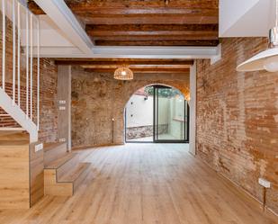 Single-family semi-detached to rent in  Barcelona Capital  with Air Conditioner, Terrace and Balcony